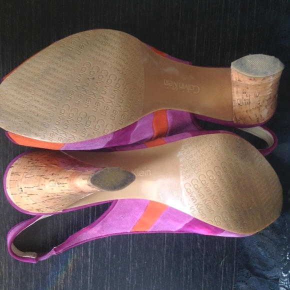 CALVIN KLEIN GENUINE SUEDE HEELS - Picture 3 of 4